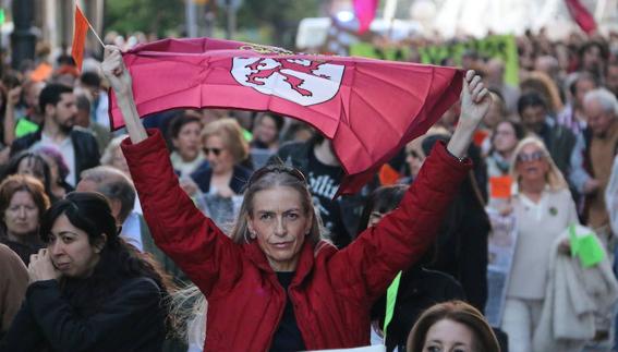 Segunda manifestación contra las obras de remodelación de la Plaza del Grano. 