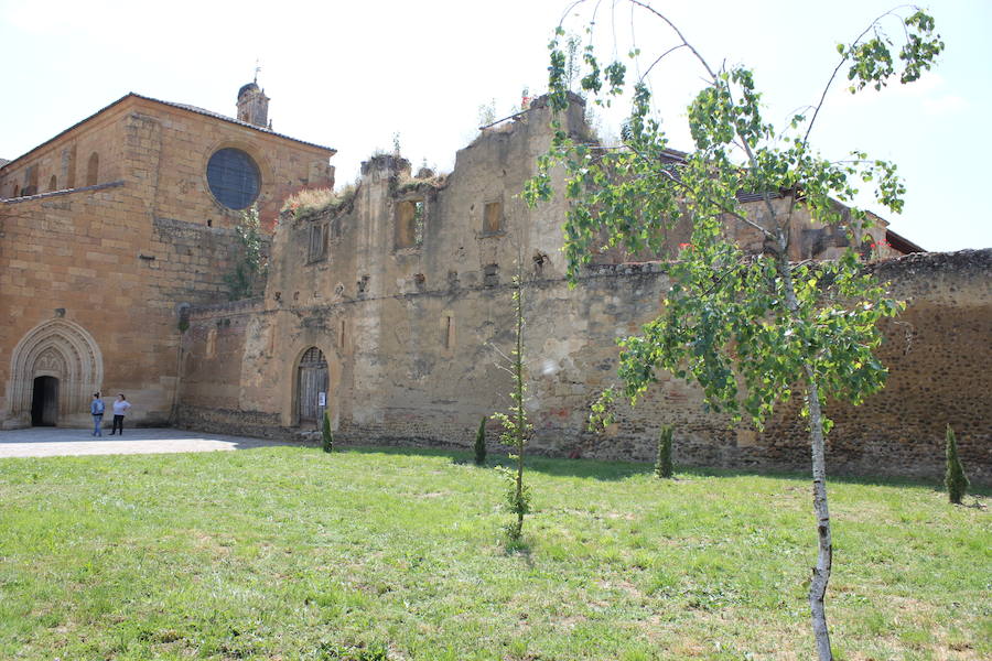 Monasterio de Santa María de Sandoval.