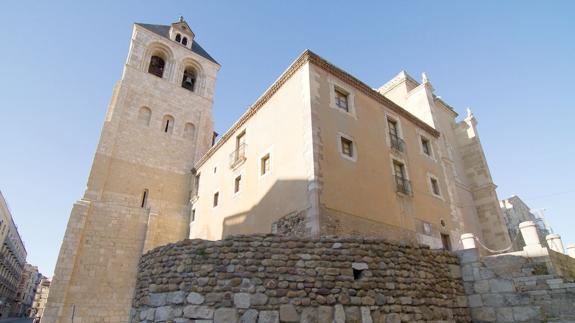 La torre del gallo de San Isidoro.