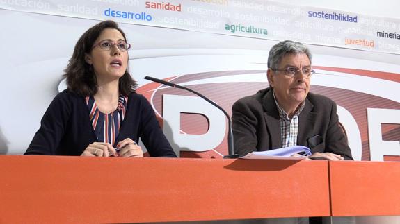 Aurora Flórez y Graciliano Palomo, en rueda de prensa.