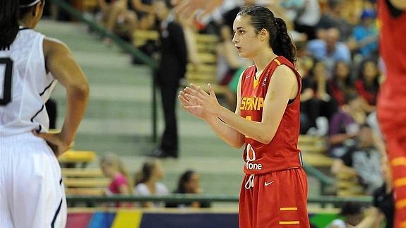 Ángela Salvadores, jugadora de baloncesto.