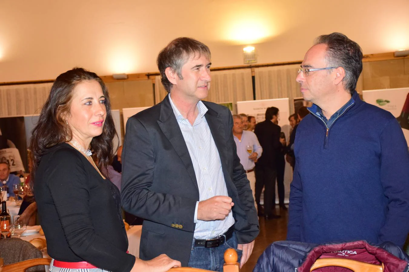 Gran ambiente en la cena que reunió a los jugadores habituales de la liga, patrocinadores y organización.