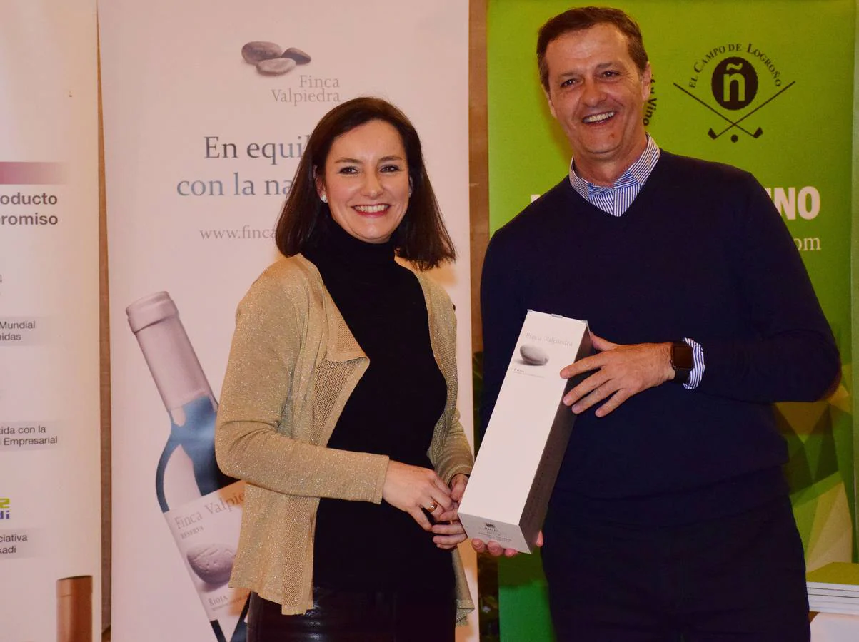 Los ganadores del torneo Finca Valpiedra recibieron sus premios de manos de los patrocinadores.