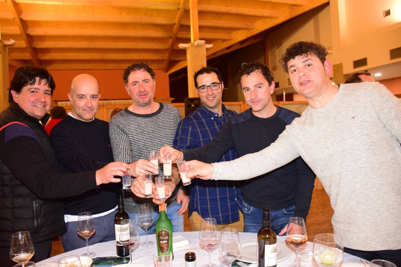 Tras la jornada de juego, los participantes disfrutaron de una cata de los vinos de Finca Valpiedra.