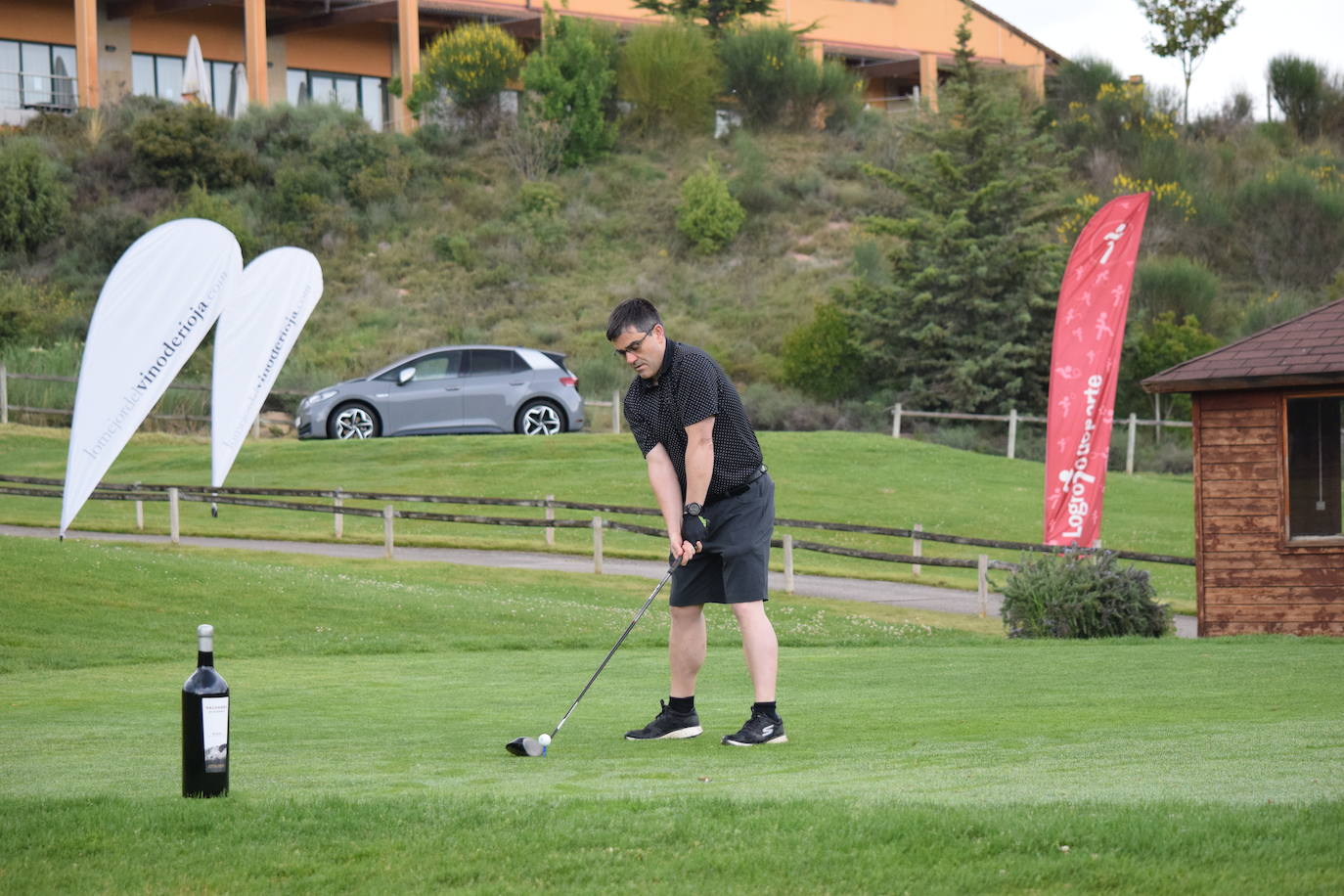 Los participantes en el torneo Bodegas Altanza de la Liga de Golf y Vino disfrutaron de un gran día de gol en El Campo de Logroño.