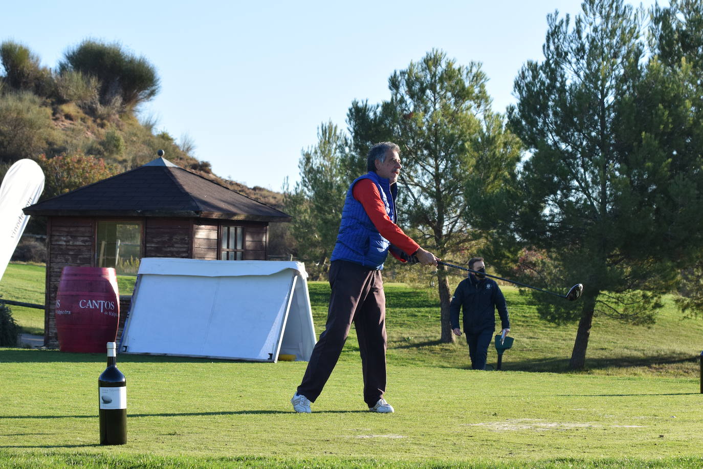 Los participantes en el torneo Finca Valpiedra, de la Liga de Golf y Vino, disfrutaron de un gran día en El Campo de Logroño.