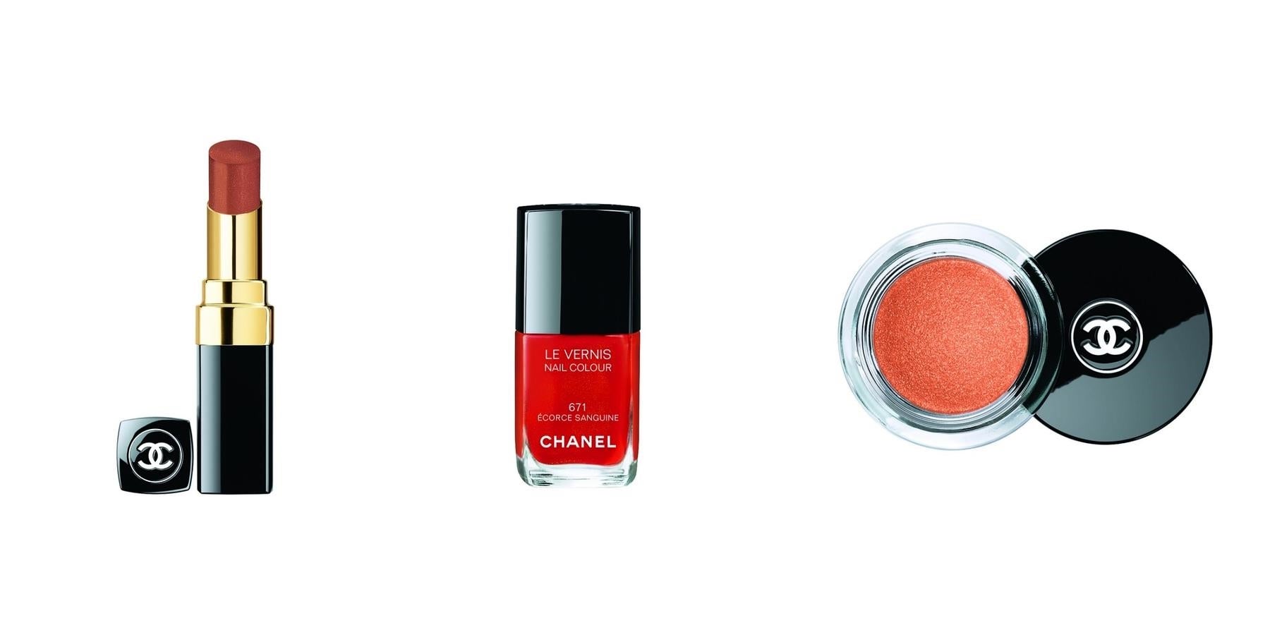 Rojo y beis Rouge Coco Shine 99 Mélancolie; Le Vernis Ecorce Sanguine; y Illusion DOmbre 116 Rouge-Gorge; todo de Chanel.