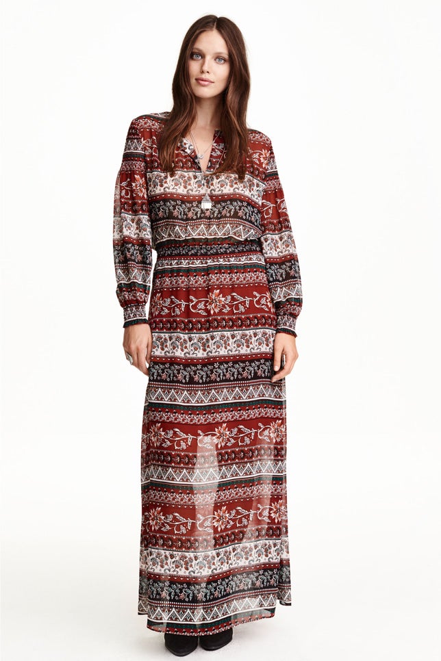 Vestido de gasa estampada y estilo 'boho' rebajado de 39.99 a 19.99€.