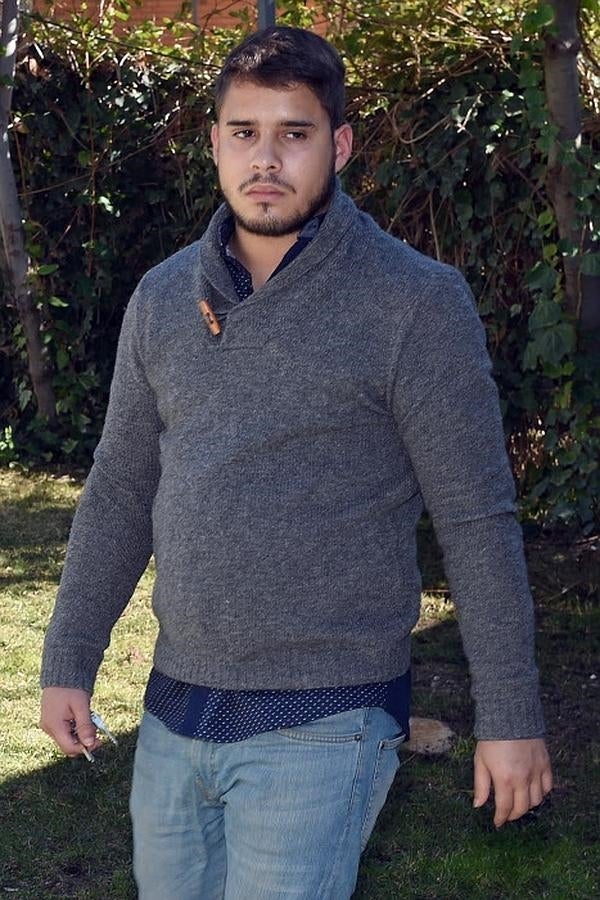 Entró en rehabilitación, se escapó y volvió a entrar. Siempre que José Fernando está en apuros, su padre da la cara por él ante los medios.