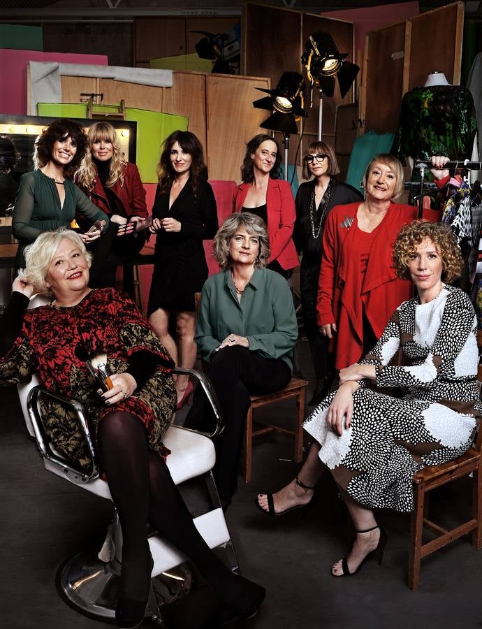 Pilar Guillem, Esther Guillem, Ana Guillem, maquillaje y peluquería, Elisabet Prandi, directora de fotografía, Julia Juaniz, montadora, Yvonne Blake, diseñadora de vestuario, Sylvie Imbert, maquillaje y peluquería, Eva Gancedo, compositora y Loles García Galean, diseñadora de vestuario. Fotos: Pedro Walter. Estilismo: José Herrera