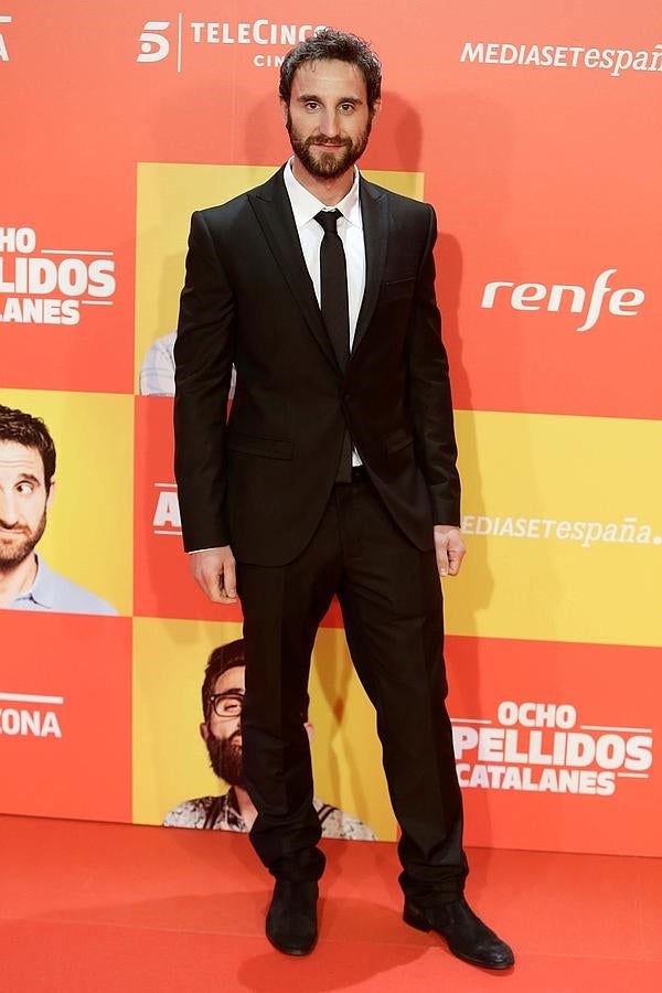 Pero cuando se tiene que vestir más formal, el actor derrocha estilo.