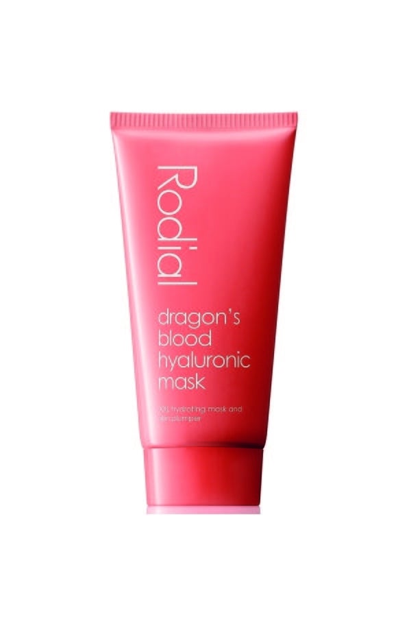 Gracias al ácido hialurónico de su fórmula, este tratamiento reduce las líneas de expresión y rellena las arrugas. La piel se vuelve más tersa proporcionando una sensación de confort y eliminando la deshidratación. También reduce las rojeces y suaviza las imperfecciones gracias a su poder antioxidante. Especial para pieles sensibles. (Precio: 42€, 50 ml).