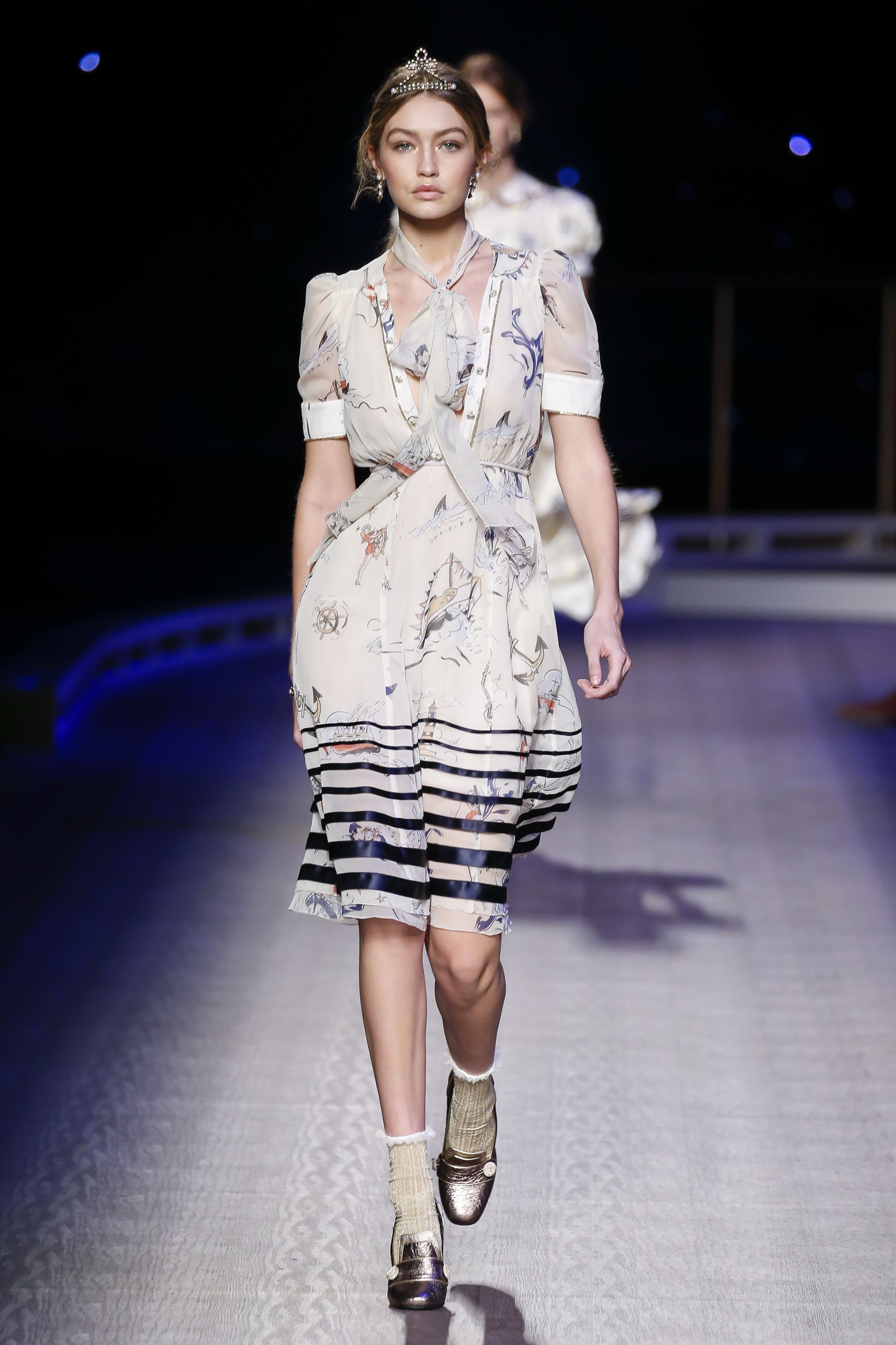 Un vestido estampado con detalles marineros, entre las propuestas de la firma americana