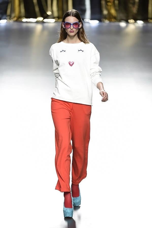 La diseñadora ha apostado por una colección cargada de colores muy llamativos.