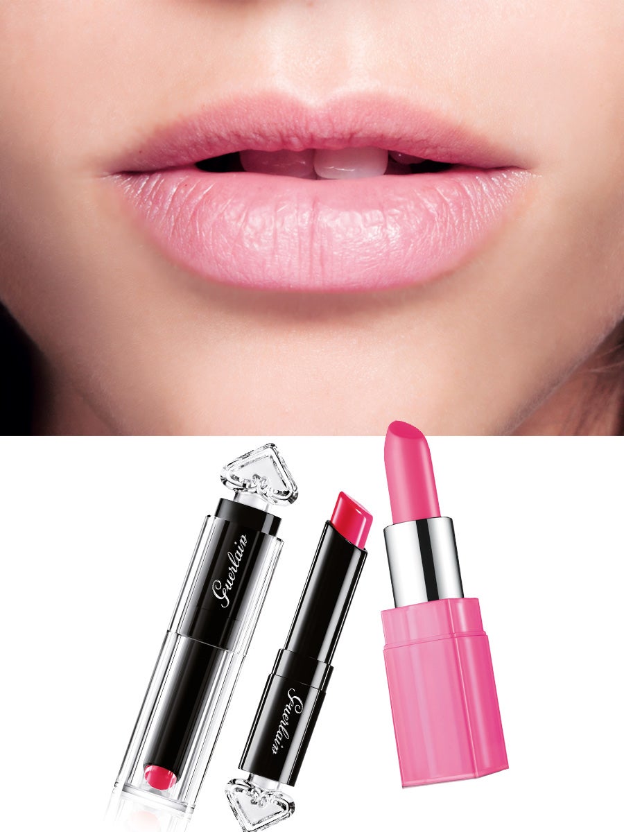 Se llevan los labios en tonos tan dulces como las chucherías: nubes, algodón de azúcar, piruletas... con texturas casi transparentes, que no resultan pegajosas. No requieren trabajo previo de delineado y lo que se busca es un efecto de volumen sin excesos. Barra de labios La Petite Robe Noir, en tono Neon Pumps, de Guerlain (30,50€). Lip Pop Glaze de Clinique, en tono Bubblegum (24€). (Lacoste)