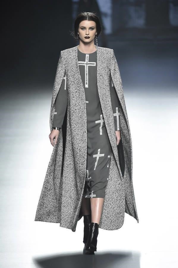 Los dibujos en forma de cruces han protagonizado la colección.