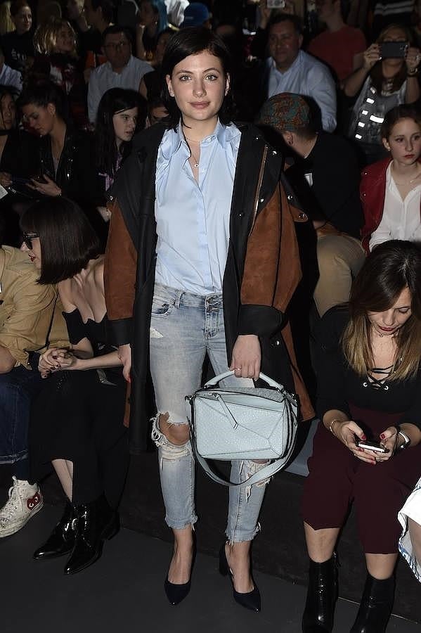 Miriam Giovanelli con un look informal para el desfile.