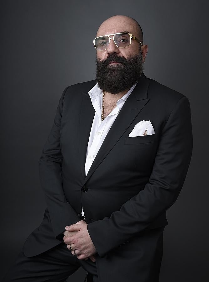 El creador del vestuario de ‘La chica danesa’ se enfrentó a la dificultad de que la transformación física del personaje al que da vida Eddie Redmayne debía de dar la réplica perfecta a la que se producía en su alma. Los diseños de Delgado son fundamentales en esta historia de la primera mujer transexual que se somete a una reasignación de sexo.