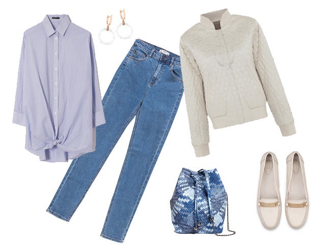 Apuesta por el 'normcore' con un look en el que la cazadora acolchada de Mark&Spencer (Precio:163 euros) se lleva el protagonismo. Llévala con unos 'mom jeans' de Pull&Bear (Precio: 22.95 euros), camisa anudada de IKKS (Precio: 135 euros), mocasines de Stonefly (CPV) , bolso de Mambo para El armario de la tele (Precio: 40 euros) y pendientes de cerámica, de Liska (Precio: 59 euros).