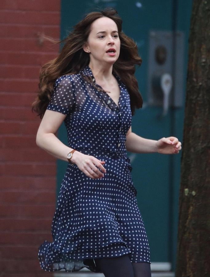 Dakota Johnson vuelve a meterse en la piel de Anastasia Steele.