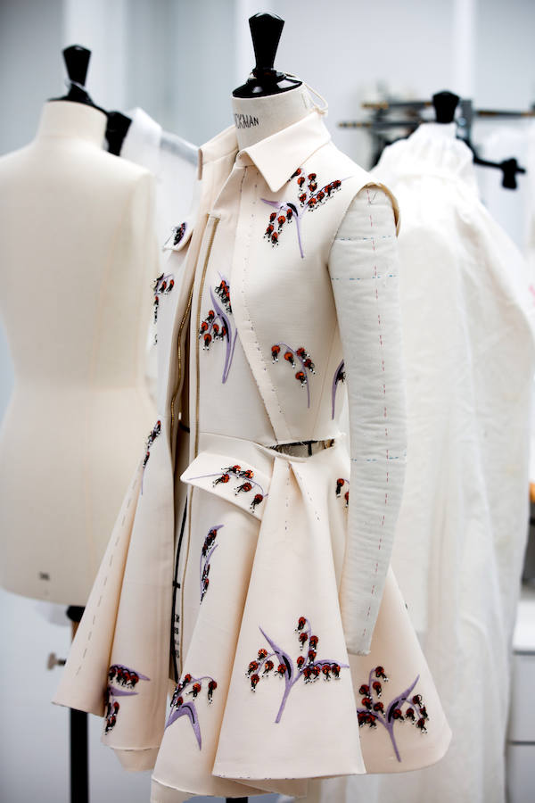 Detalles de la colección que Dior ha presentado en París