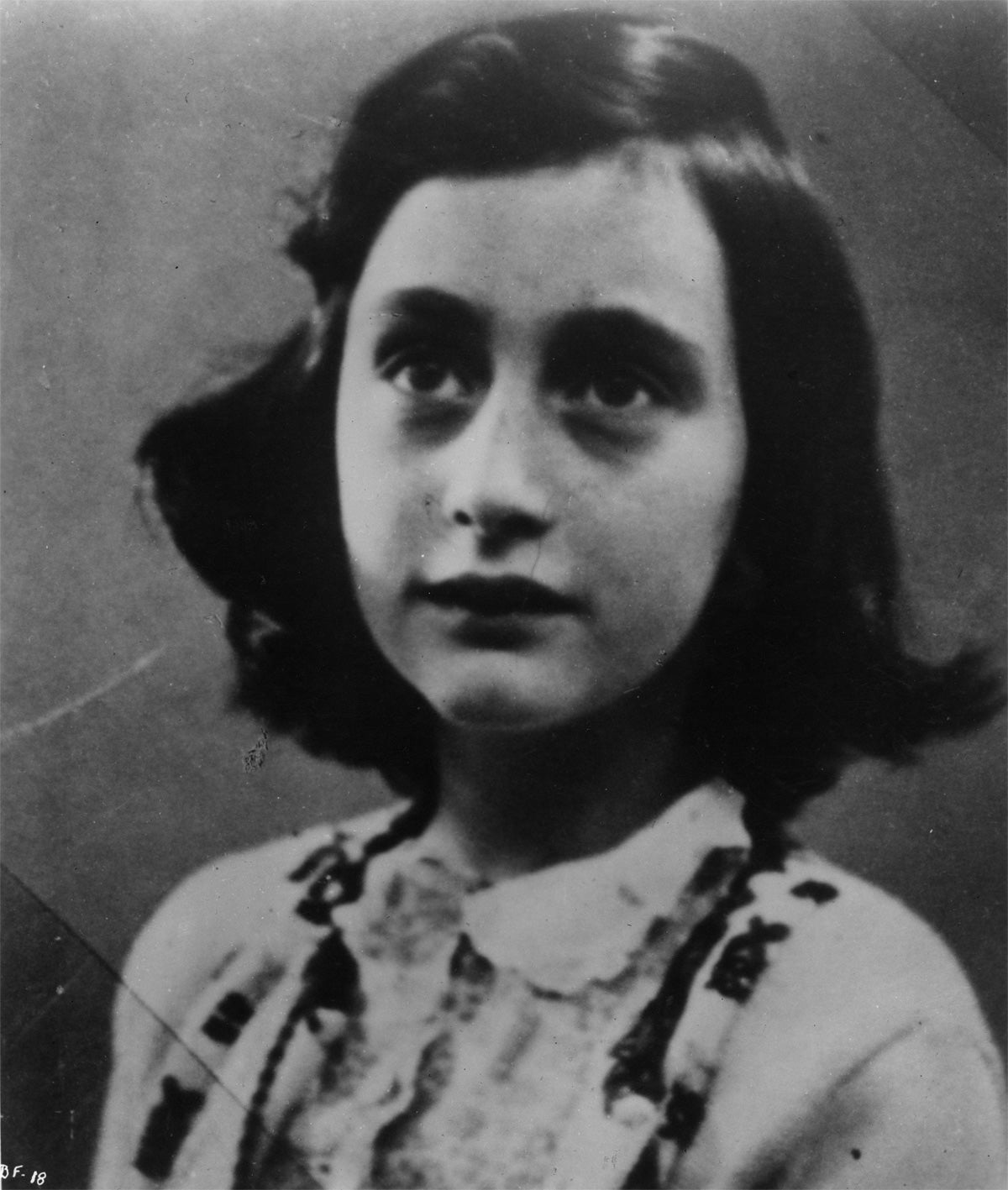 Ana Frank fue una niña judía alemana, mundialmente conocida gracias al diario que escribió durante la II Guerra Mundial.