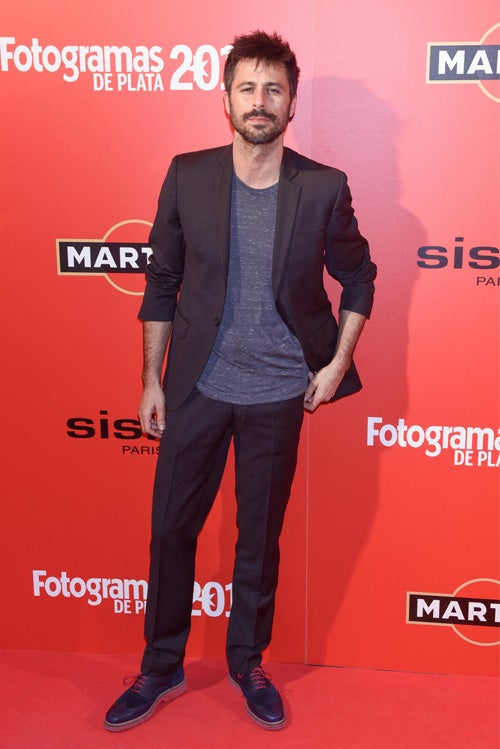 El actor optó por un look más desenfadado para acudir a la gala