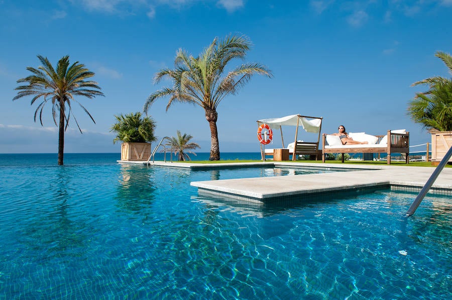 Situado en primera línea de playa el Beach Club de Vincci Selección Estrella del Mar es un lugar de ensueño para disfrutar de una escapada beatuy.