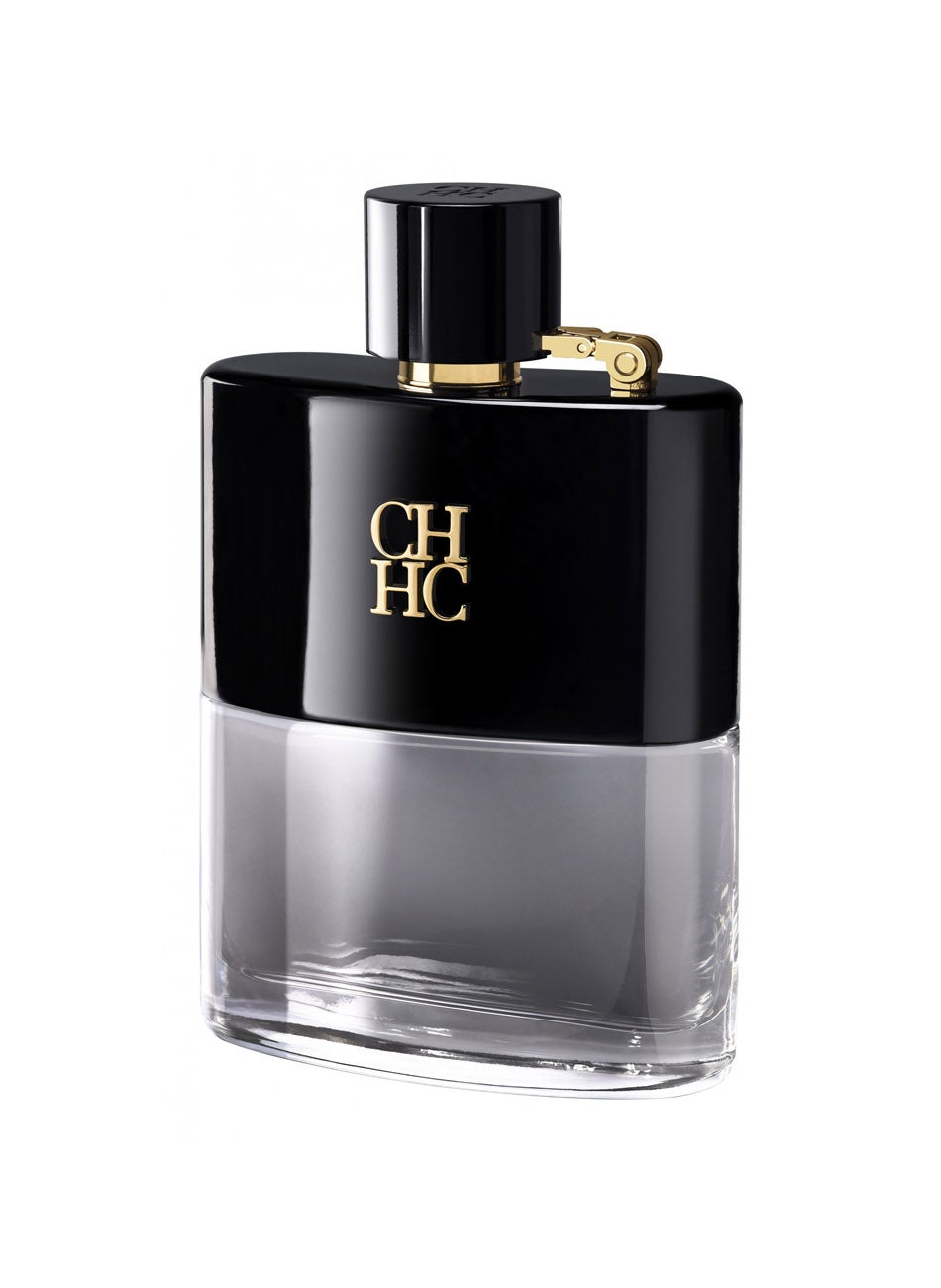 La nueva fragancia masculina de la familia CH Carolina Herrera, una fragancia cálida y suntuosa, con sutiles y elegantes notas de whiskey y cuero. Un aroma desafiante, provocativo e intenso. (Precio: 82€, EDT 120 ml).