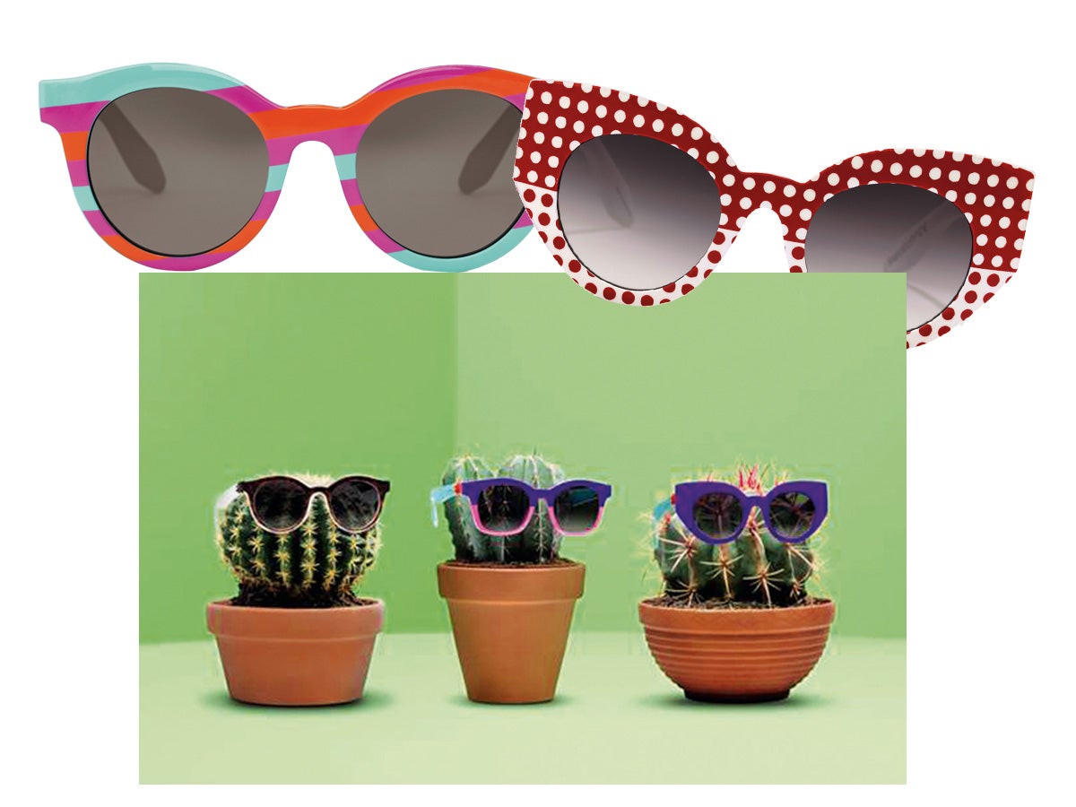 Es la primera colección de gafas que presenta la marca relojera Swatch. Fiel a su espíritu lúdico, la colección The Eyes está compuesta por tres modelos (redondas, cuadradas y ojos de gato) con 30 frontales distintos intercambiables.