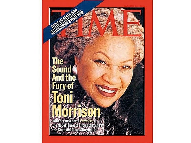 En 1998, la revista Time celebraba el lanzamiento de Paraíso, su primer libro tras recibir el Nobel de Literatura en 1993.