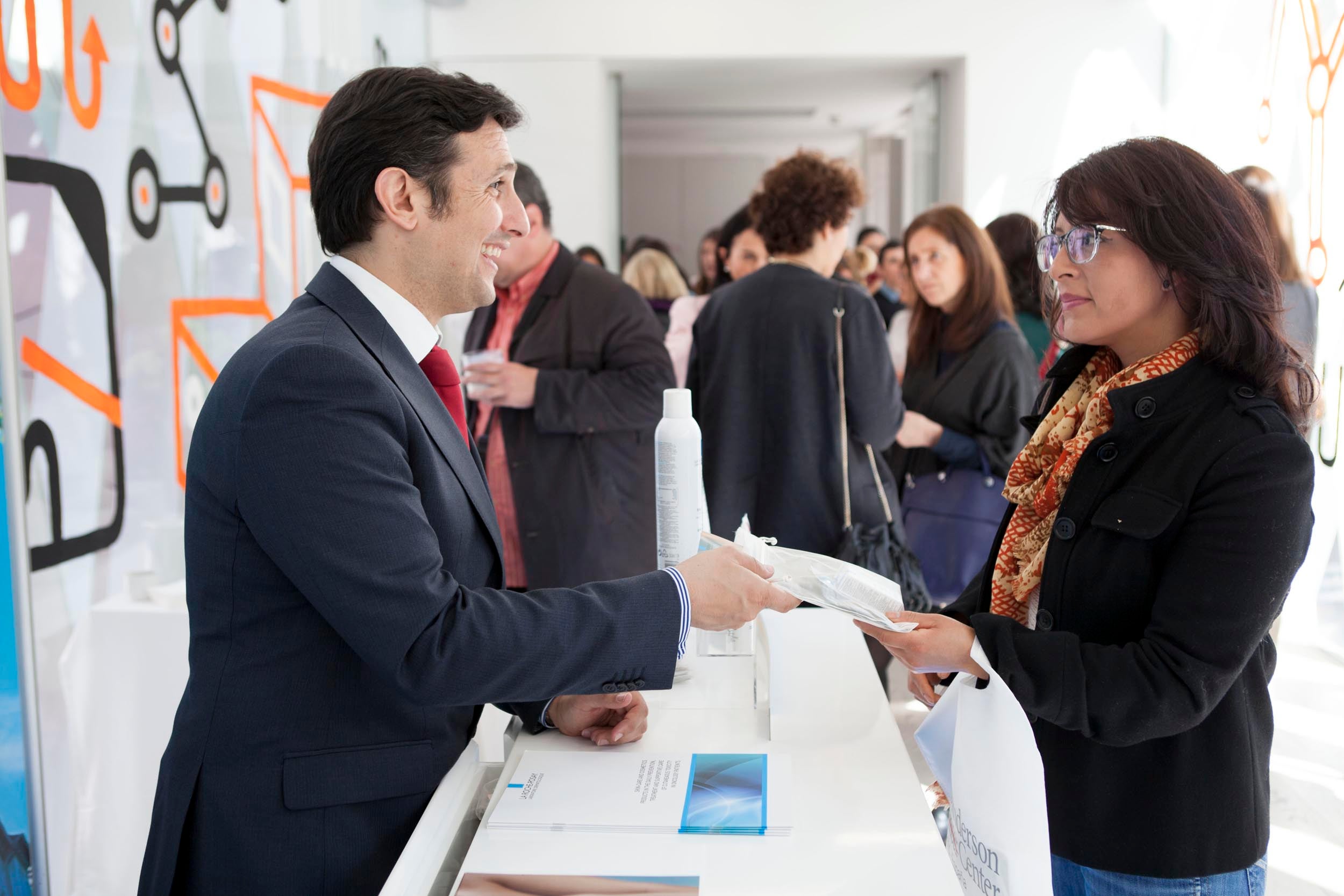 Durante la pausa para el desayuno y la comida las asistentes recibieron asesoramiento sobre los tratamientos de La Roche-Posay, cuyo objetivo es cuidar las pieles sensibles.