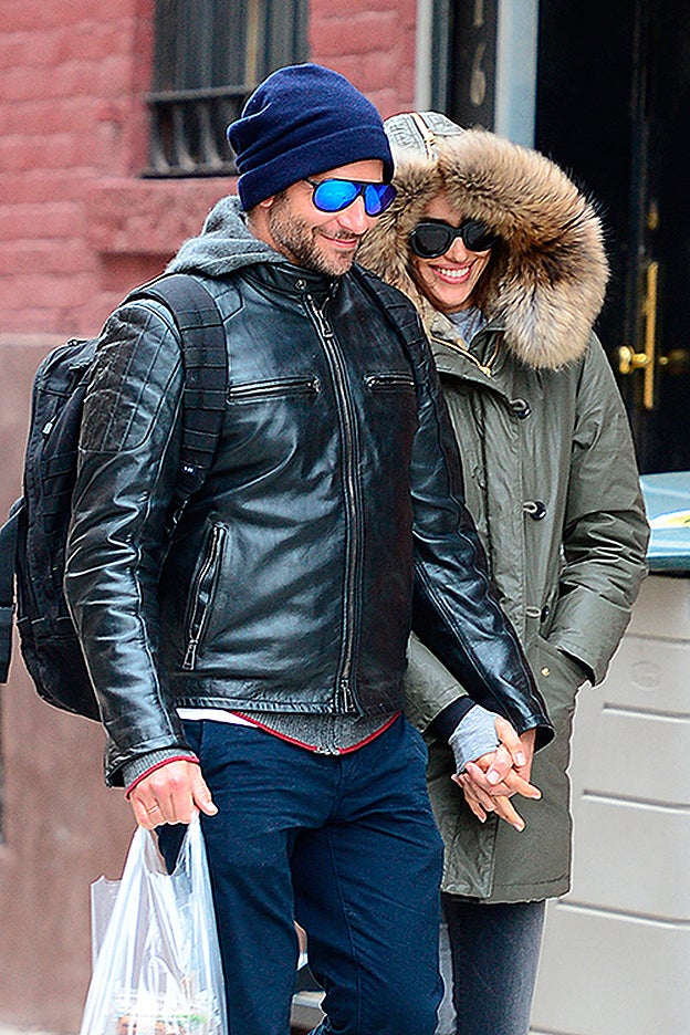 Irina Shayk y Bradley Cooper paseando de la mano en West Village