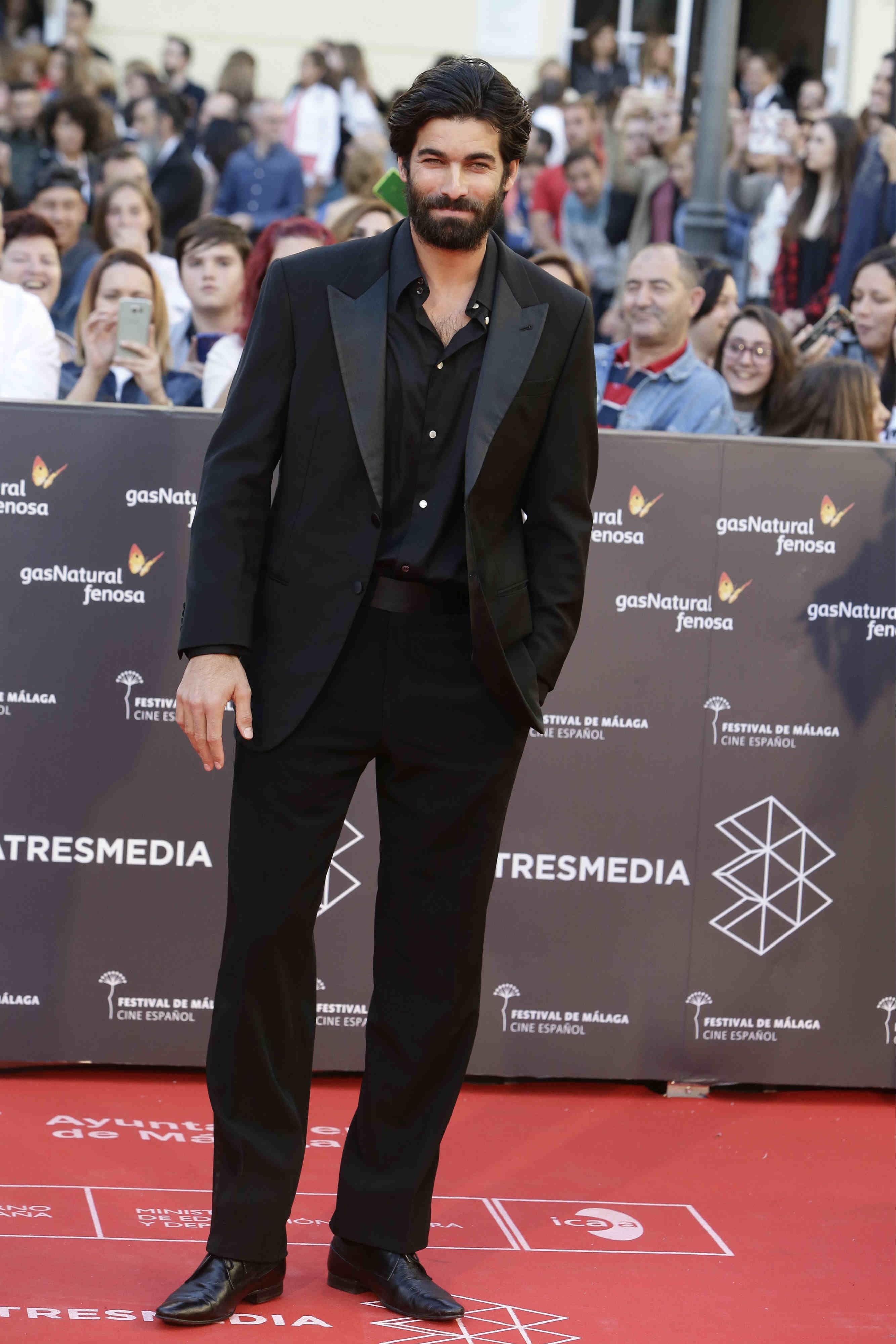 Rubén Cortada sabe lo que le sienta bien, y un look negro era una elección más que acertada.