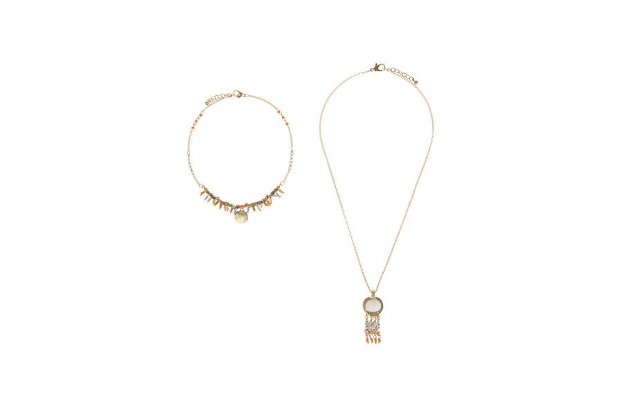 Dos de las piezas de la colección 'Mummy&me' de Parfois, que propone collares y pulseras que pueden llevar adaptados madres e hijas (CPV).