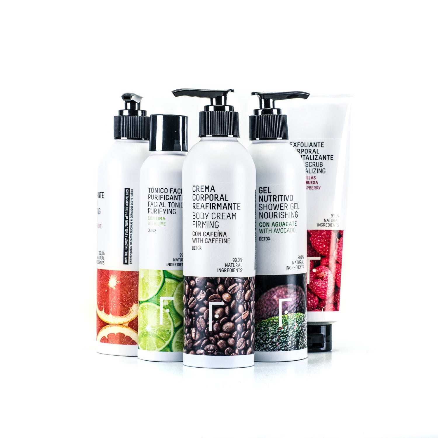 Cosméticos 100% libres de tóxicos con ingredientes naturales, aptos para veganos, y un packaging recicable para reducir el impacto ambiental. Incluye tónico facial, champú, exfoliante corporal, crema corporal reafirmante y gel nutritivo (79€, pack detox. También se vende por separado).