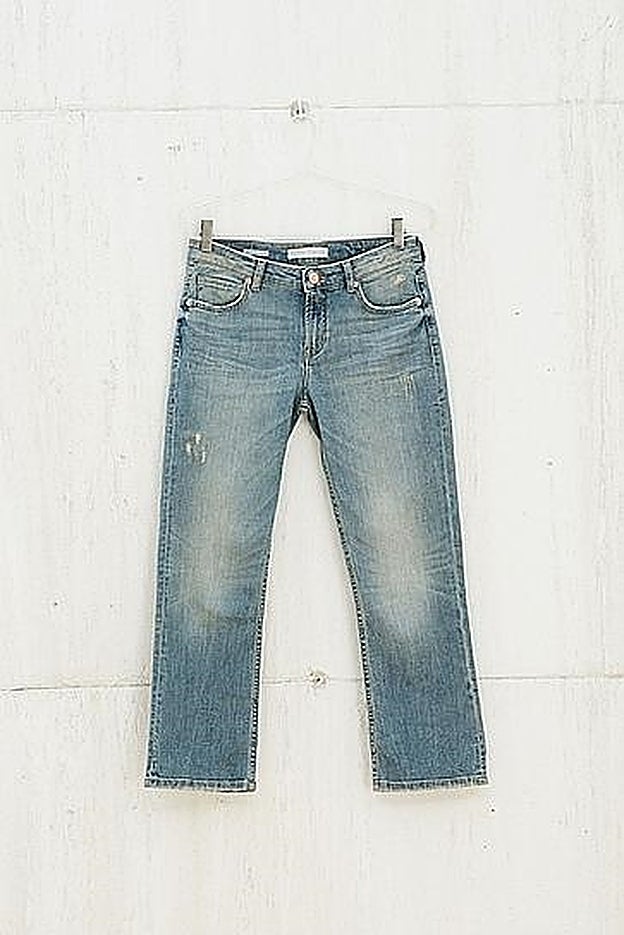 Cropped flare jeans de Bershka (Precio: 29.90 euros)