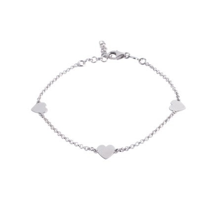 Realizada en playa y con charms de corazones, pulsera de la firma española Singularu (Precio: 29 euros).