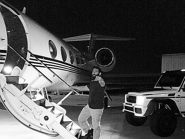 Dan Bilzerian nos presta su jet... ¿Y quién dice que no?