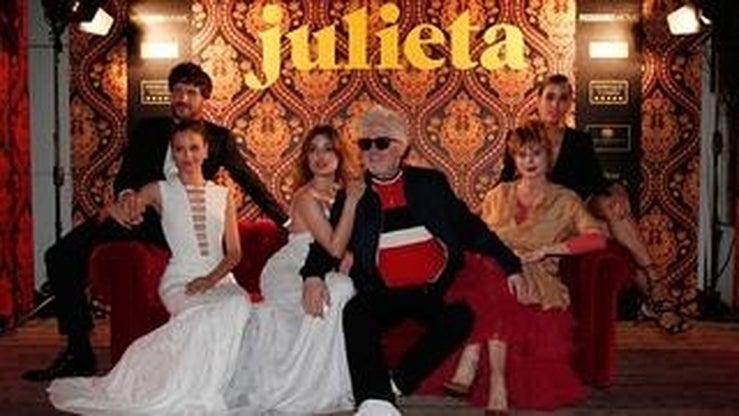 Fotos: Todos los looks de las 'chicas Almodóvar' en Cannes