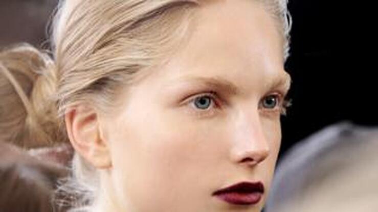 Fotos: 10 Peinados y maquillajes de las pasarelas para este verano