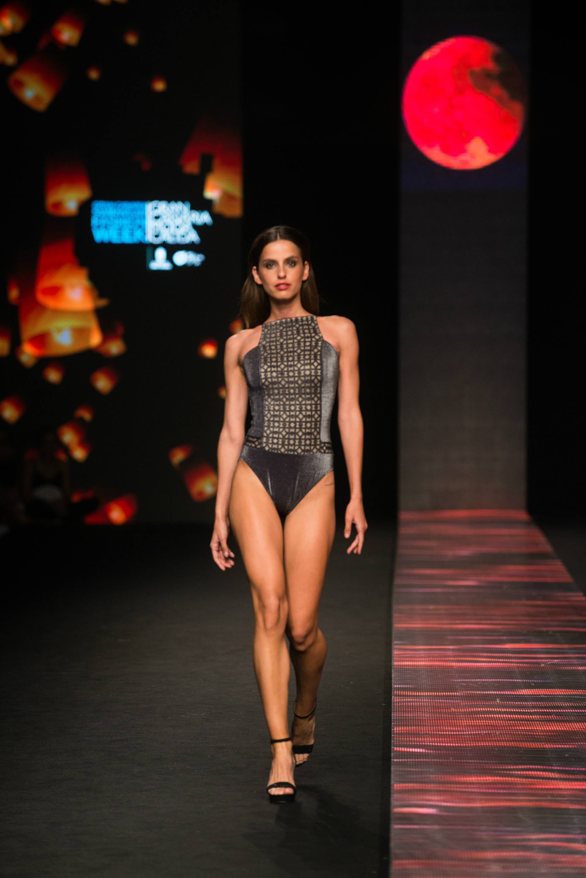 La modelo Alicia Medina con bañador de Gottex en Moda Cálida de Gran Canaria 2016