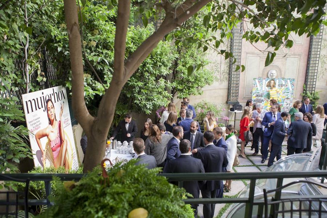 Después de la entrega de los premios, todos los asistentes pudieron disfrutar de un rico desayuno en el coqueto jardín del hotel Orfila de Madrid.