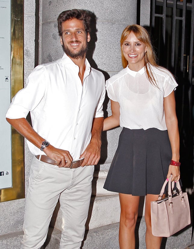 La pareja, muy sonriente disfrutando de la noche madrileña durante el verano de 2014