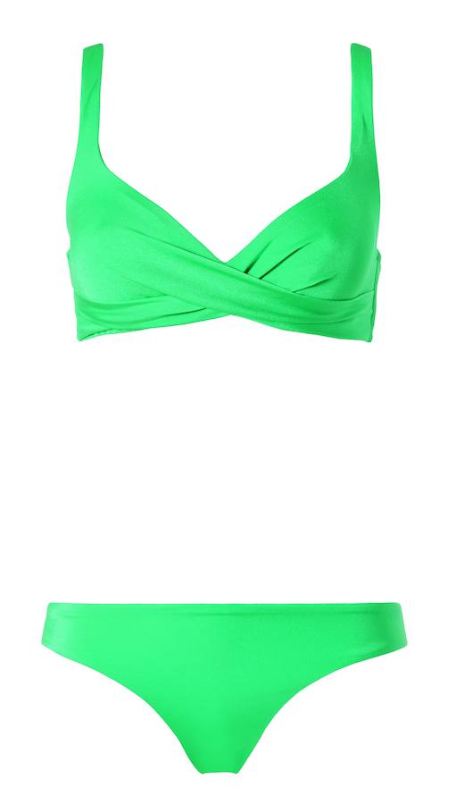 Siguiendo la máxima del menos es más, este modelo de corte clásico de Calzedonia resulta de lo más favorecedor (CPV)