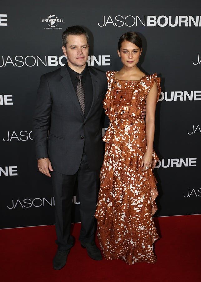 Los protagonistas de 'Jason Bourne', Matt Damon y Alicia Vikander, en la premiere en Sydney de la película.