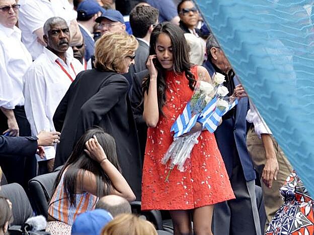 Malia Obama, con un vestido troquelado de Alice+Olivia en La Habana