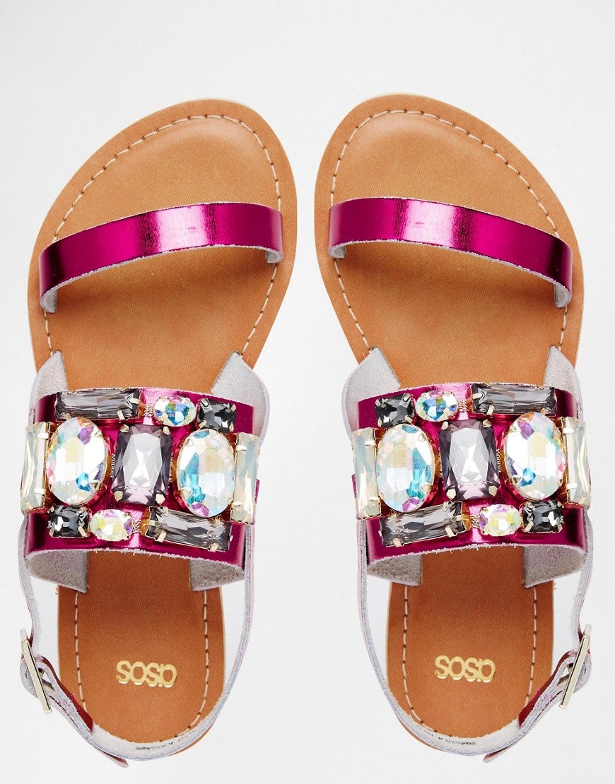 Uno de los modelos de sandalias joya disponible en Asos (Precio rebajado de 29.99 euros a 17.49 euros)