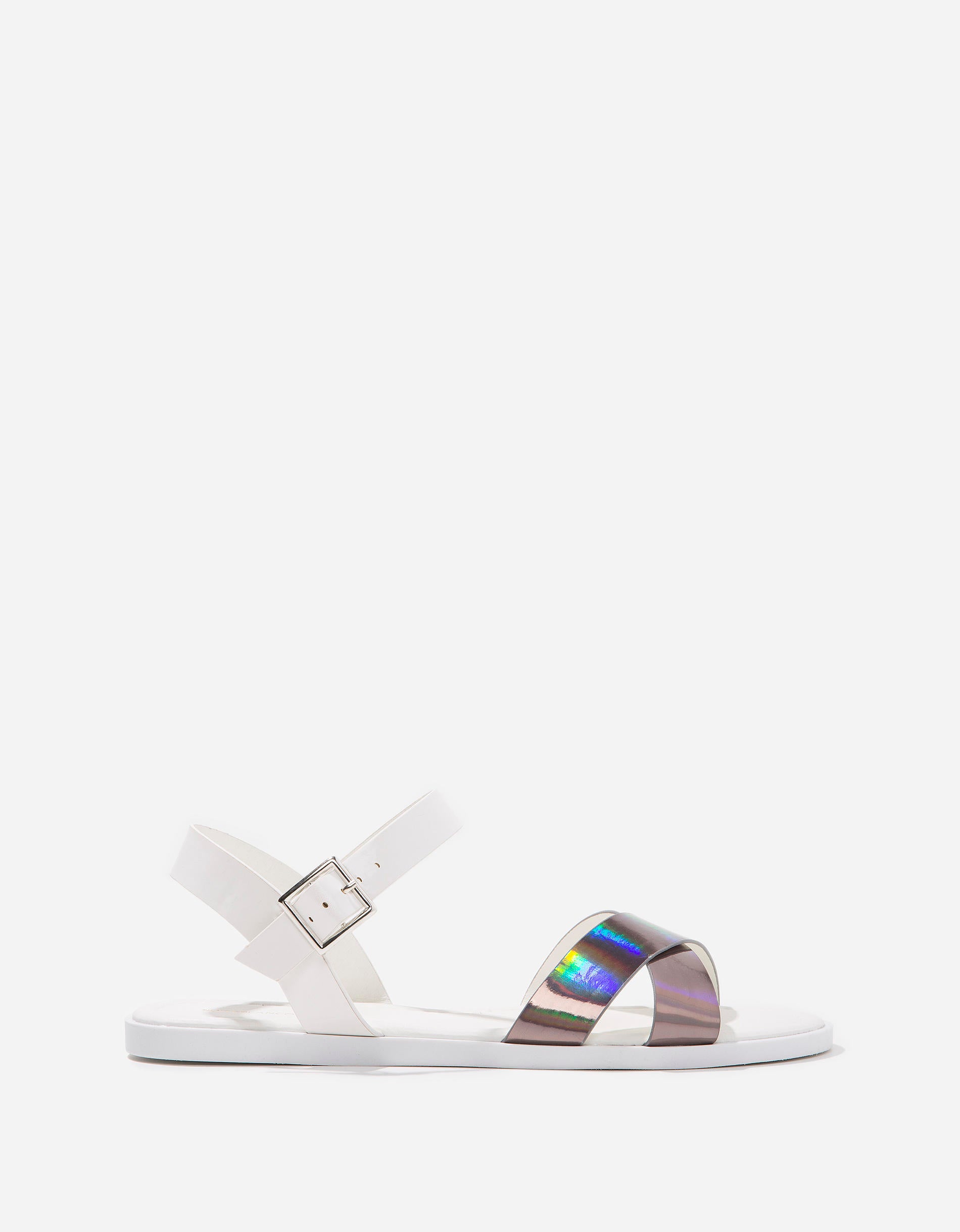 El tornasolado se instala en modelos como este que apuesta por la comodidad (Precio rebajado de 19.99 euros a 9.99 euros).