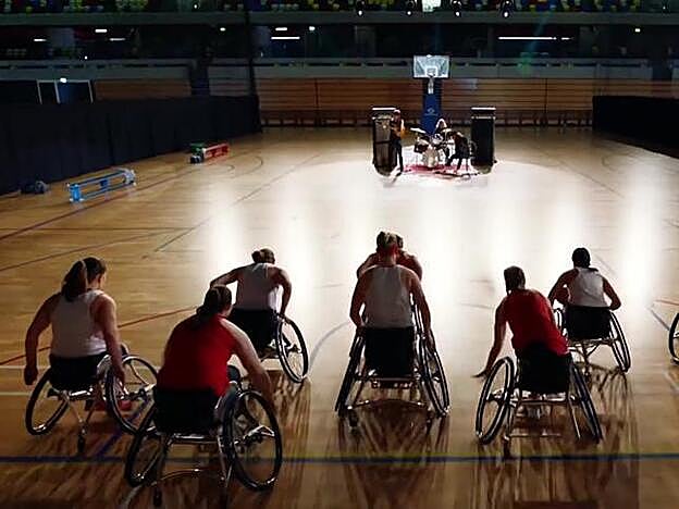 Los deportistas paralímpicos británicos, protagonistas de un anuncio que se ha convertido en viral en YouTube.